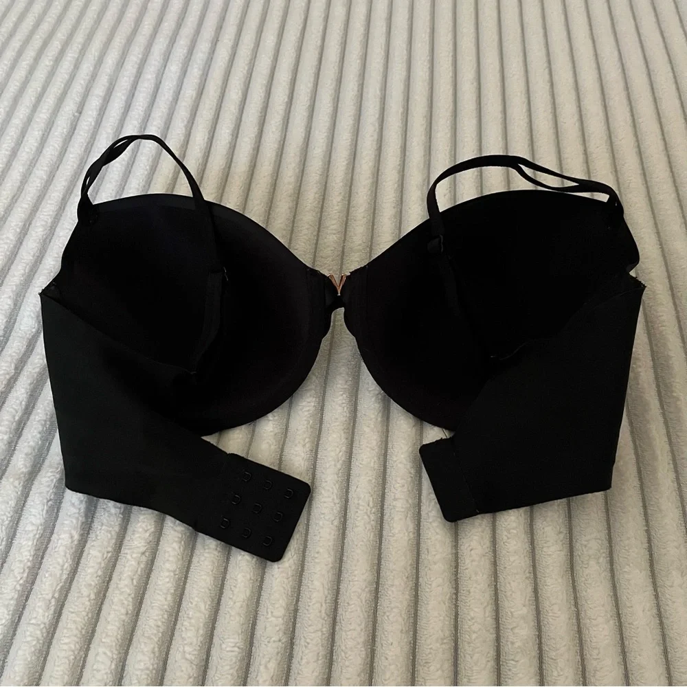 VS Black No Show Bra